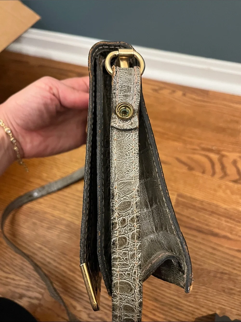 Croc-Embossed Gray Leather Shoulder Bag with Turn-Lock